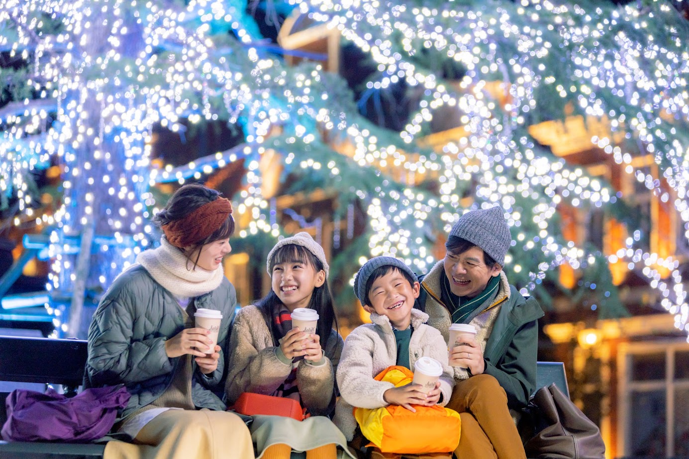 เคาน์ดาวน์ปีใหม่ที่ HUIS TEN BOSCH ชมพลุกว่า 8,000 นัด การแสดงแสงสี 3 มิติสุดล้ำ เพลิดเพลินกับเครื่องเล่น อาหารเครื่องดื่มอร่อยหลากหลายเมนู
