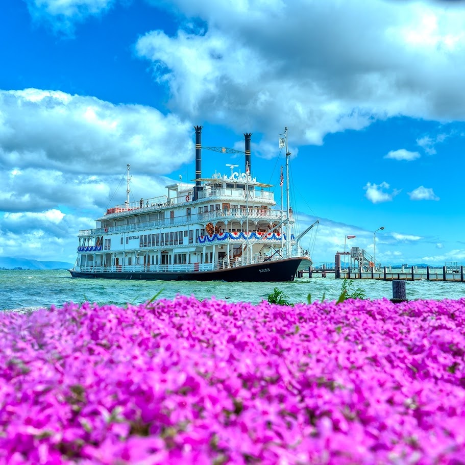 การล่องเรือสำราญมิชิแกน (Michigan Cruise)” เป็นเรือกลไฟที่มีชื่อเสียงในการชมวิวทะเลสาบบิวะ   แจกแพลนเที่ยวแบบ One Day Trip ที่เมืองโอสึ จังหวัดชิกะ เมืองน่าเที่ยวใกล้เกียวโต จากใจกลางเมืองเกียวโต จัดเต็มครบทุกกิจกรรมที่ต้องห้ามพลาด