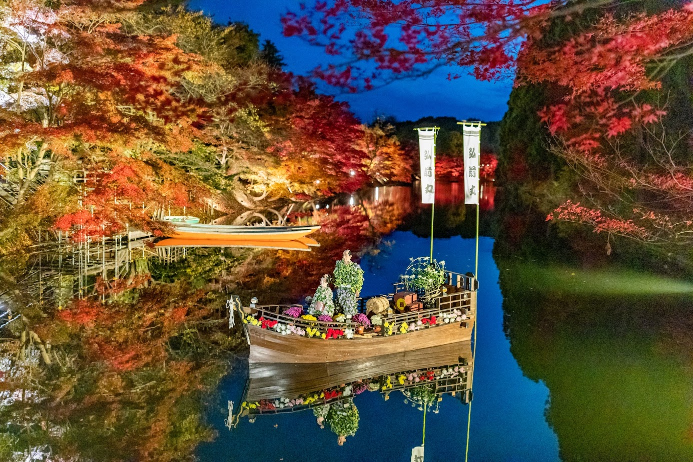 เทศกาลชมใบไม้เปลี่ยนสีที่ชื่อว่า Hirosaki Castle Chrysanthemum and Autumn Foliage Festival 