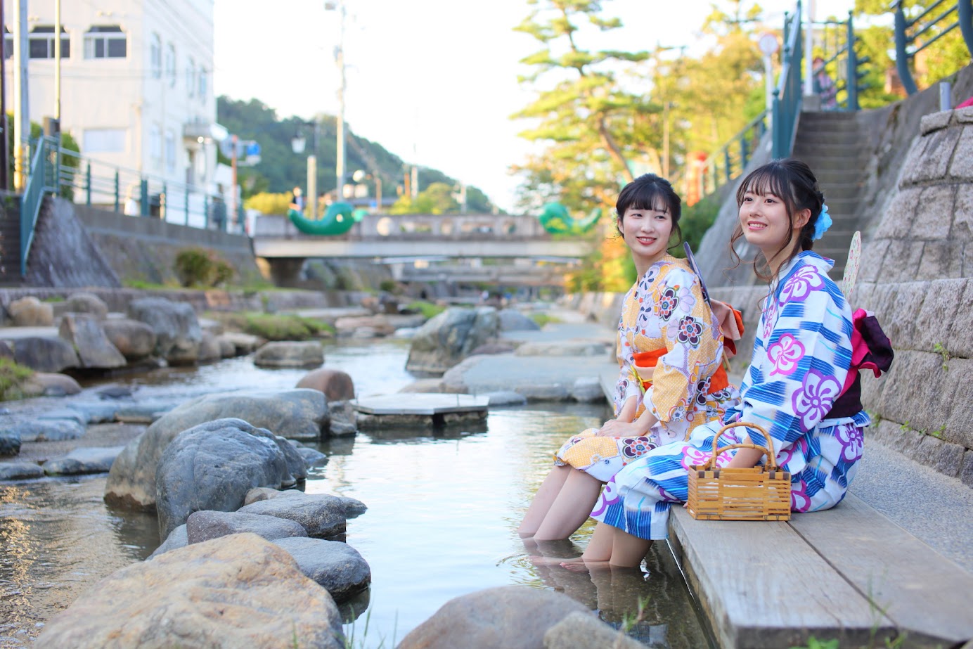 ทะมะสึคุริ อนเซ็น (Tamatsukuri Onsen) เป็นแหล่งน้ำพุร้อนในจังหวัดชิมาเนะ (Shimane)