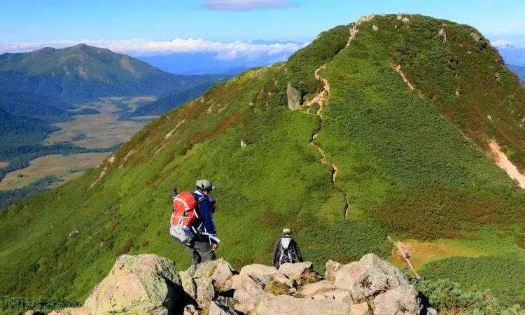 ลุ่มโอเซะกาฮาระ (Ozegahara Marshland) จากมุมสูงบนเทือกเขาฮิอุจิกาทาเคะ (Mt. Hiuchigatake)