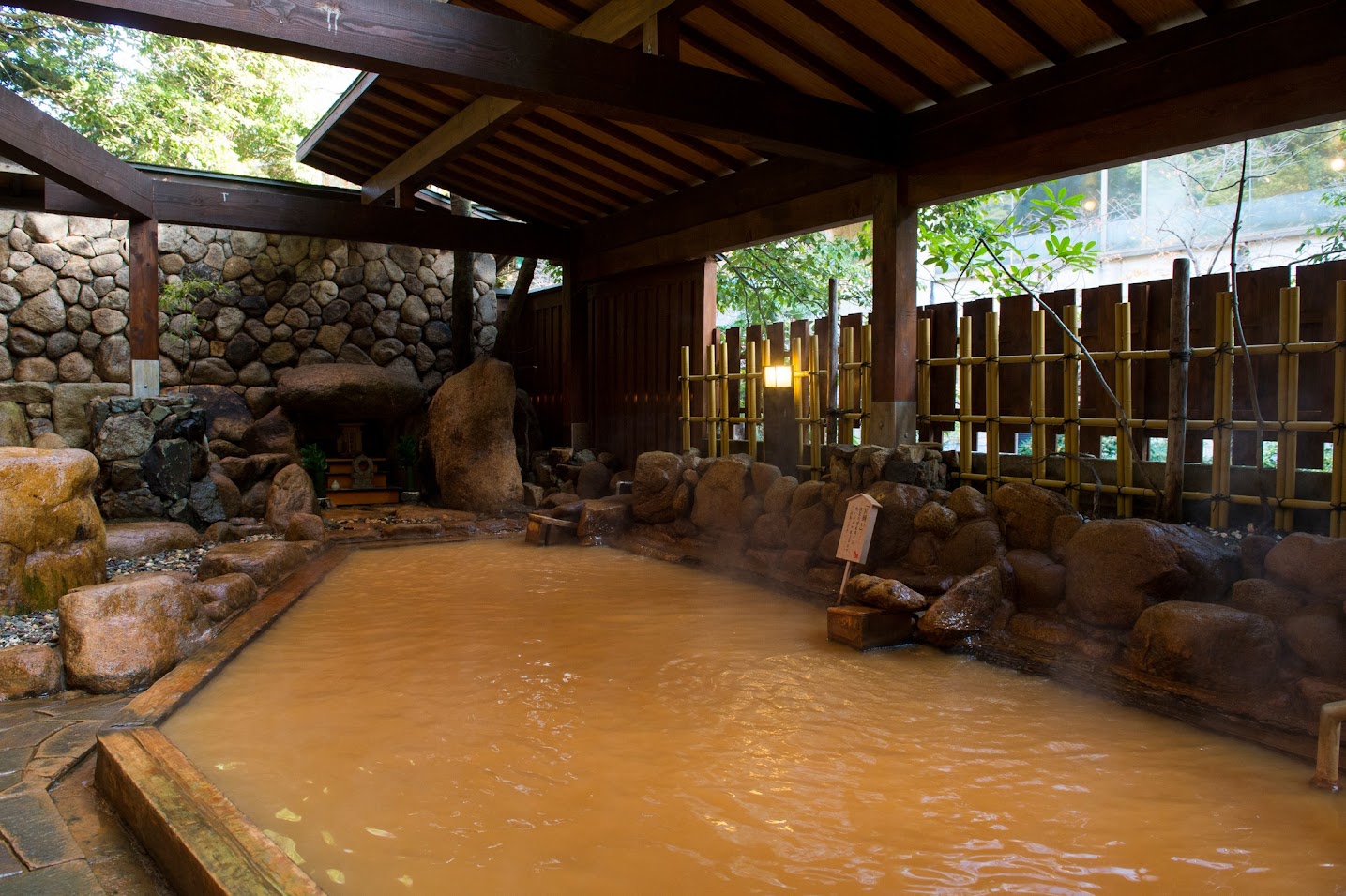 อะริมะ ออนเซ็น (Arima Onsen) น้ำพุร้อนที่มีประวัติยาวนานกว่า 1,000 ปี