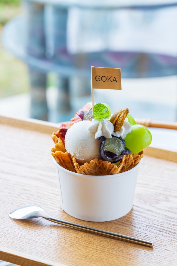 ไอซ์กรีม องุ่นเขียวมัสแคท​ และ องุ่นพิโอเน่