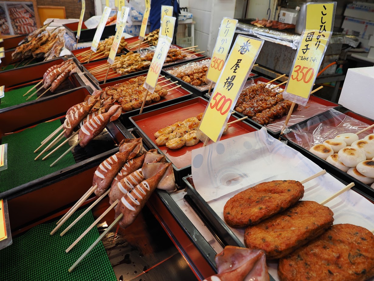 ตลาดปลาบนถนนเทระโดะมาริ Teradomari Street Market 