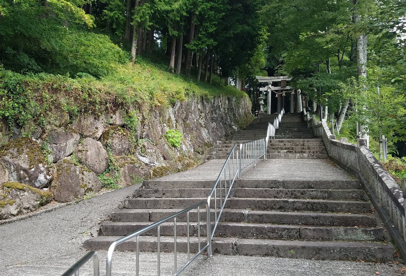 ศาลเจ้าเคะตะ วะคะมิยะ (Keta Wakamiya Shrine)