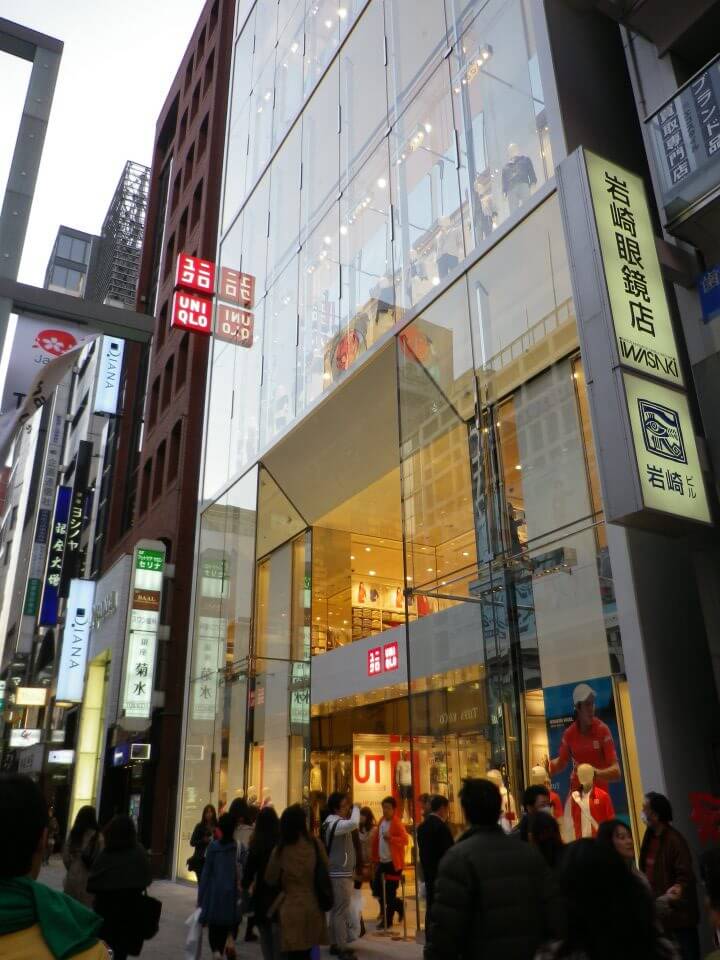UNIQLO ยูนิโคล่ ในฐานะแบรนด์ค้าปลีกที่มีชื่อเสียงที่สุดในญี่ปุ่น