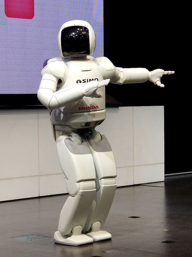 ASIMO หุ่นยนต์ฮิวแมนนอยด์ชื่อดังของฮอนด้า
