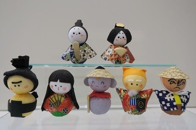 Okiagari Koboshi Doll  ตุ๊กตาโอเกียการิโคโบชิ