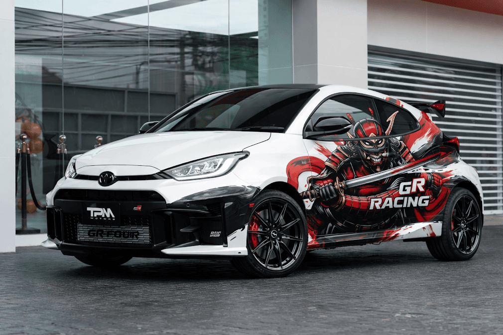 Toyota GR Yaris รถสปอร์ตสมรรถนะสูงตกแต่งลาย GR Racing สไตล์มอเตอร์สปอร์ต พร้อมระบบขับเคลื่อน GR-FOUR AWD ถ่ายทอด DNA จากสนามแข่งสู่ถนนจริง