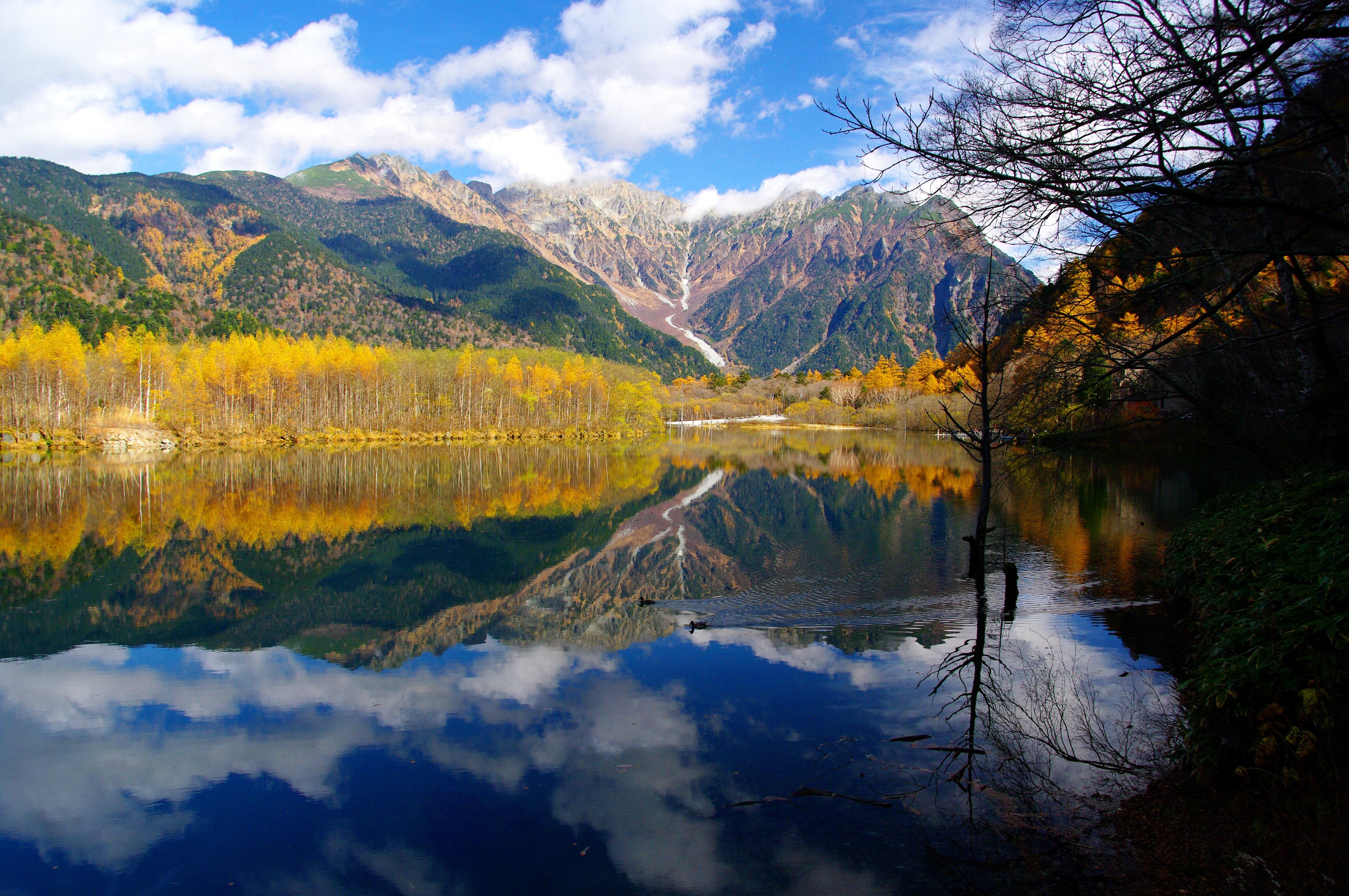 上高地 | 紅葉 | 自然 | トリップアイデア | Go NAGANO 長野県公式観光サイト