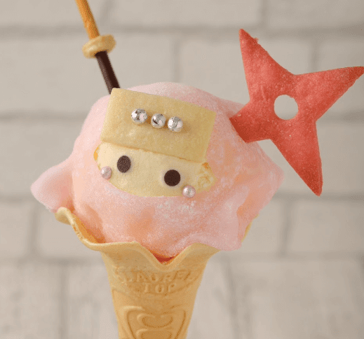 เสิร์ฟความน่ารักแบบฟินๆ อร่อยกับเมนูนินจา พิกัดที่ คาเฟ่ นาโกย่า เมนูไอศครีมวานิลลาห่อแป้งโมจิบางๆท็อปปิ้งรูปนินจา ครบทั้งอาหารคาวหวานกันเลย